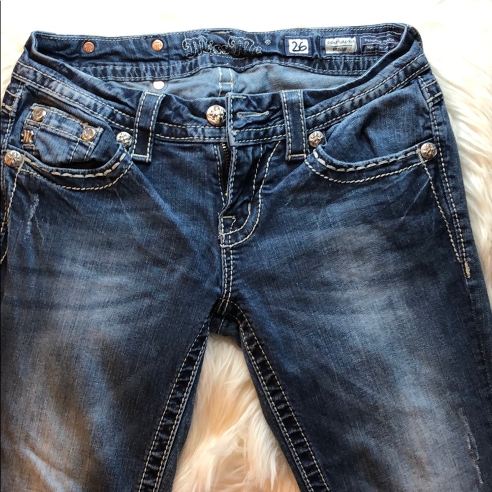 Miss Me jeans size 26 x 33.